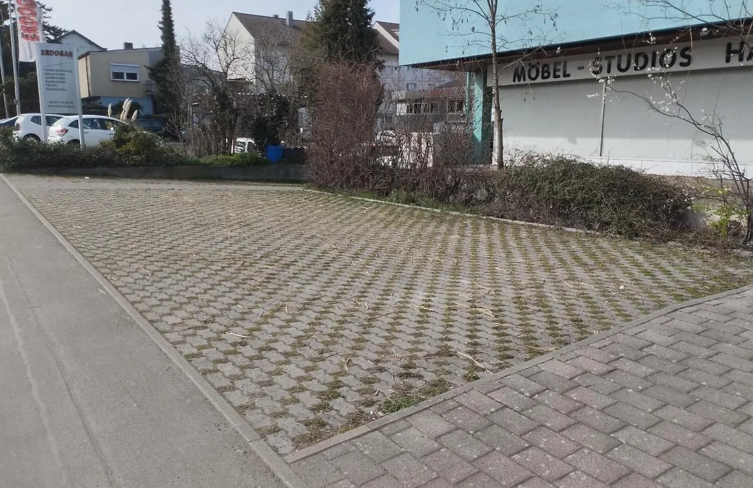 enjoyHotel garni Korntal Stuttgart b&b Parkplatz Sprinter Penny eTank-1
